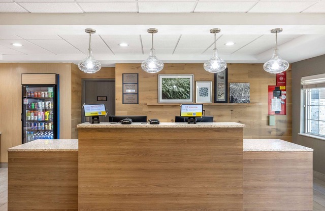 Country inn & Suites by Radisson Bolingbrook, I-55