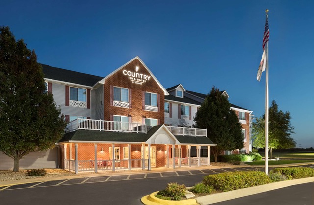 Country Inn & Suites by Radisson, Manteno, IL
