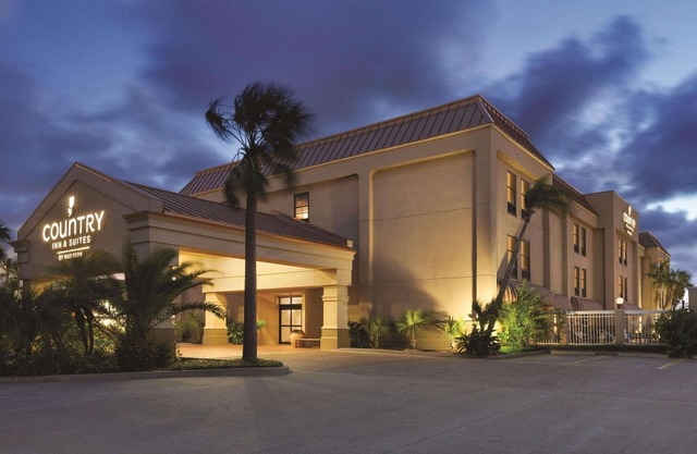 Country Inn & Suites by Radisson, Portland, TX