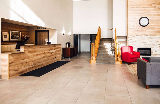 Country Inn & Suites by Radisson, Stockton, IL