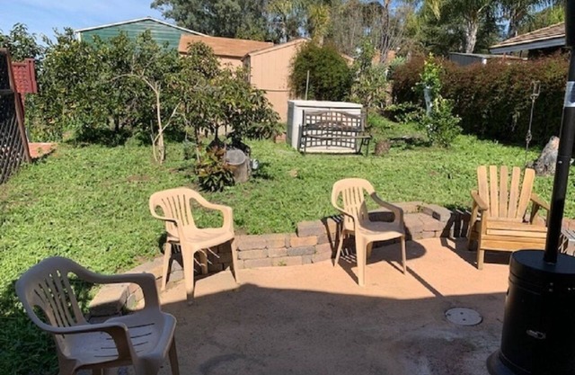 Country Quiet House in Organic 20 acre walking Grove