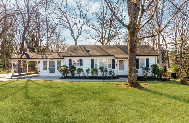 Country's Club Southern Comfort Retreat