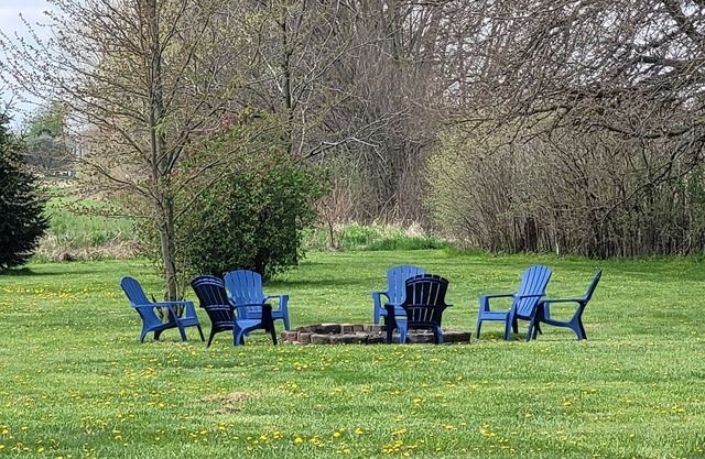 Country Sunrise Vacation Home. Close to Cedar Point and Lake Erie Islands