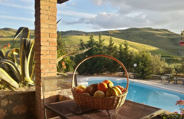 Countryhouse "San Todaro" with Swimming Pool