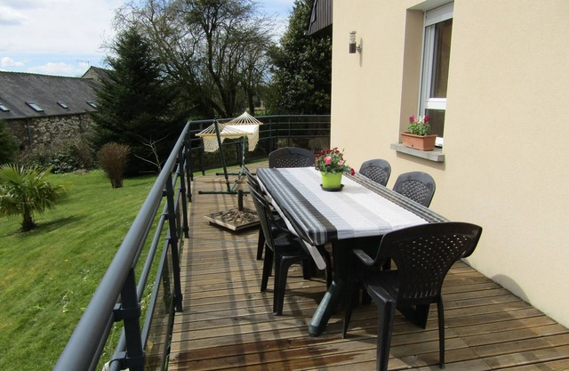 Countryside by the sea: charming duplex with terrace, in a quiet location