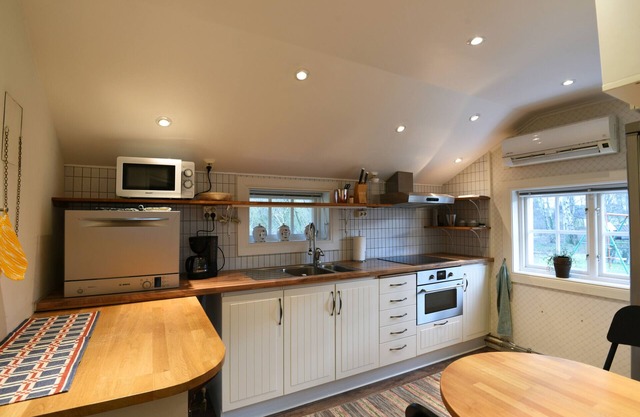 Countryside cottage with annex near the sea, Kalmar |SE05016