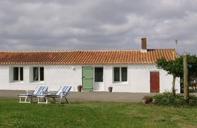 Countryside Retreat with Private Pond and Terrace