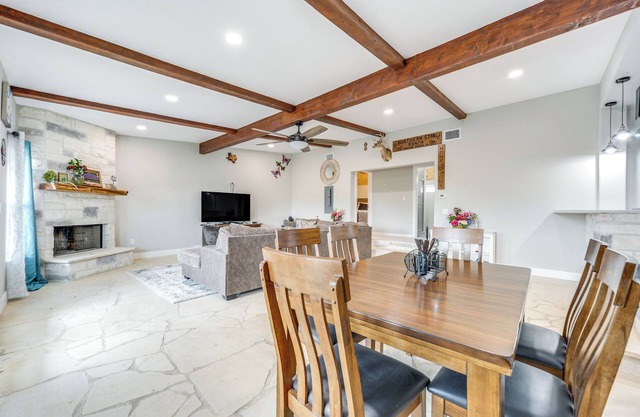 Countryside Texas Home w/Fire Pit!