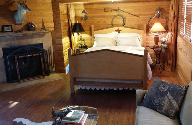 Couples Get-A-Way ~ Relax, Read A Book, Or Just Sit And Watch The Wildlife.