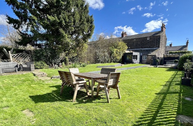 Coupling Cottage