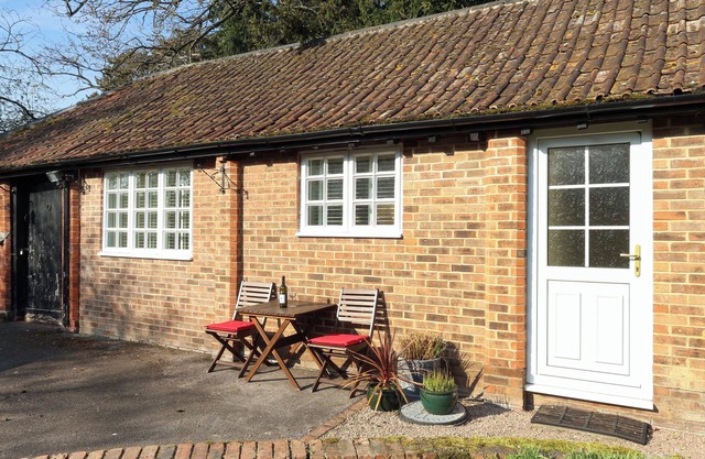 Court Cottage - UK49274