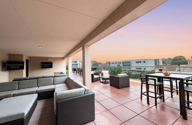 Courtyard by Marriott Winston - Salem Downtown