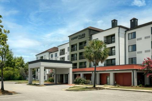 Courtyard by Marriott North Charleston Airport Coliseum