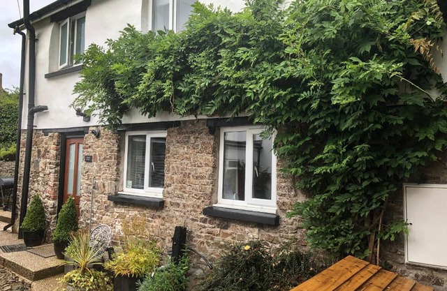 Courtyard Cottage