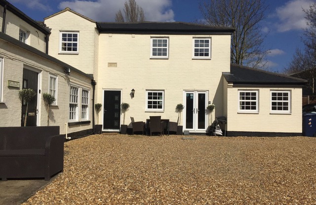 Courtyard Cottage - Great Paxton