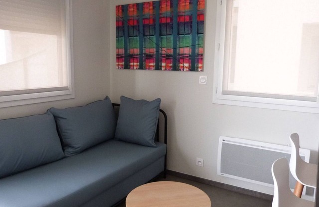 Courtyard View Apt, Balcony, 2-4 Guests, 1 Bed, Direct Beach Access, Pool, Pet-Friendly