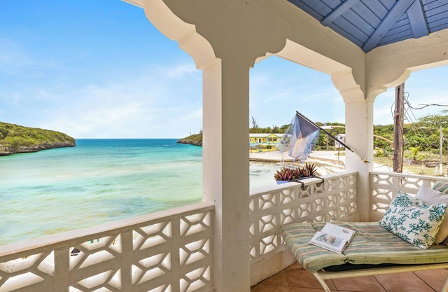 Cove House Ocean Front. It's close to everything Eleuthera has to offer