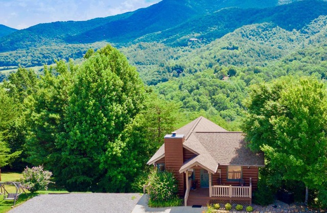 Cove Mountain Retreat