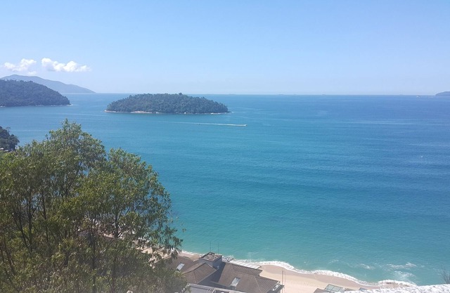 Coverage in Porto Real Suites with 3 suites, barbecue and hydromassage