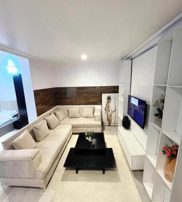 Cozy 1-BDR - Free Wi-Fi & Mins DRV to Airport