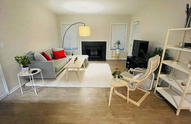 Cozy 1-bedroom apartment with WiFi, AC in charming Marietta