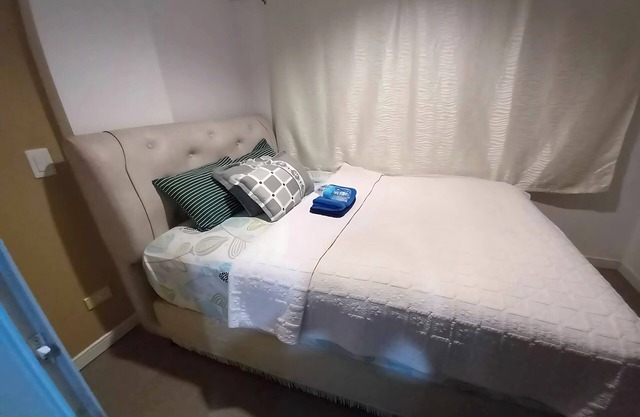 Cozy 1-bedroom condo with WiFi, AC in Uptown, Cagayan de Oro City