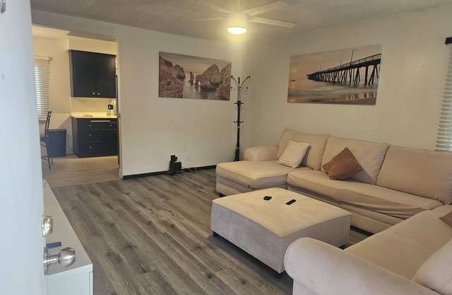 Cozy 1-bedroom condo the new Mecca with WiFi and AC in charming Inglewood