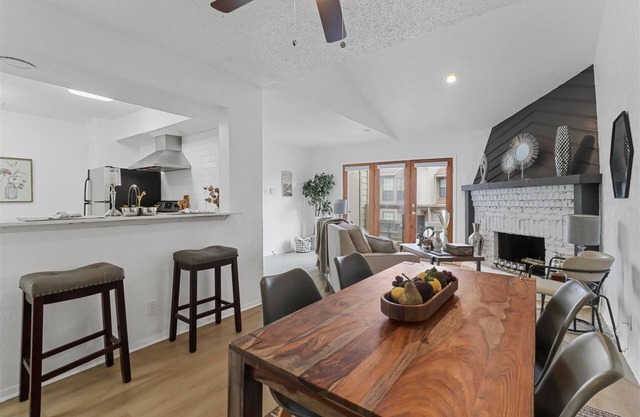 Cozy 1-bedroom condo with AC and WiFi close to downtown Dallas