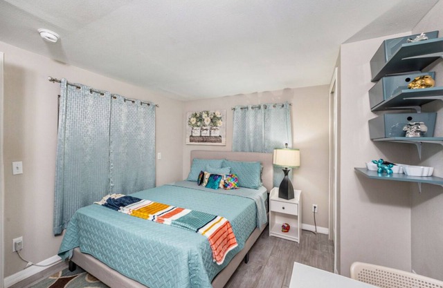 Cozy 1-Bedroom Retreat Near Downtown & Legoland