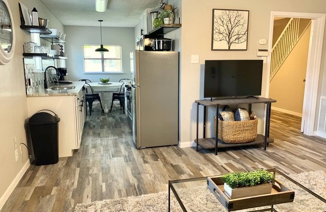 Cozy 1 Bedroom Suite with Loft Central to SA Atractions