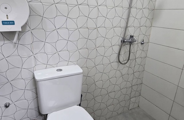 Cozy 1-bedroom apartment in fantastic Santa Cruz with AC, WiFi