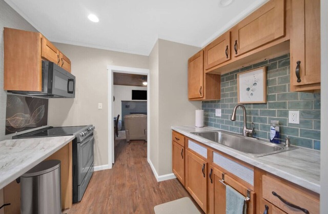 Cozy 1BD Beach Retreat, 2Bath