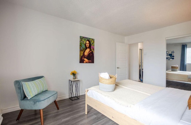 Cozy 1BR on Rene-Levesque