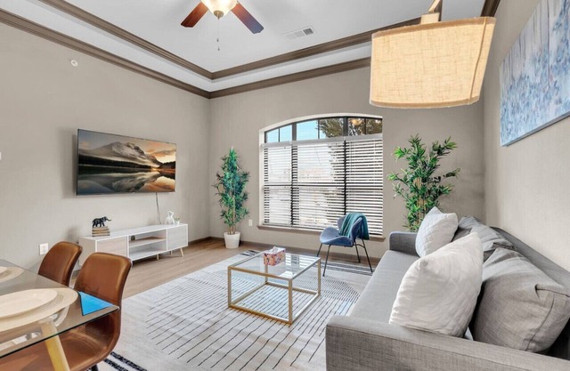 Cozy 1BR- Pool,Gym,Parkng,Near BOK Ctr&Arts Dstrct
