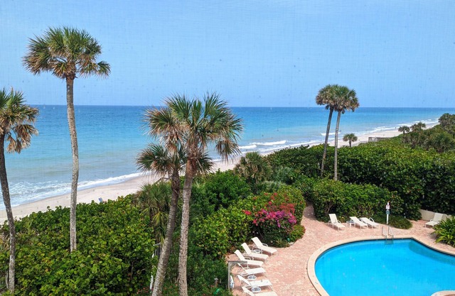 Cozy 2/2 Ocean Condo in the Sea Oaks Beach & Tennis Club