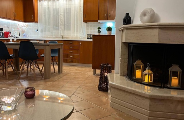Cozy 2 Bedroom Apartment in Spilia