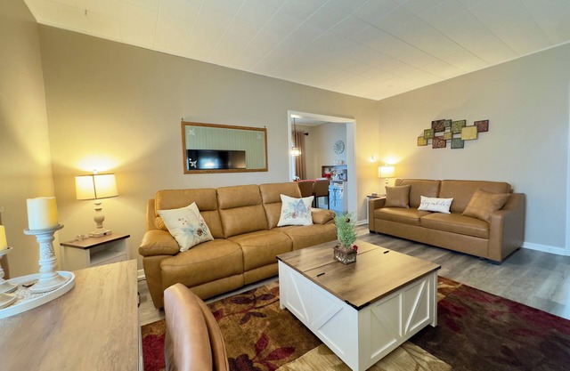 Cozy 2-bedroom apartment in Bradley with AC, WiFi, free parking, streaming TV