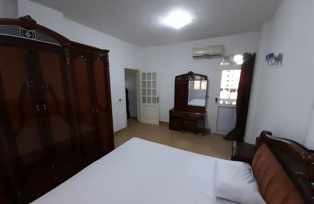 Cozy 2 bedroom in Alkawser Metro