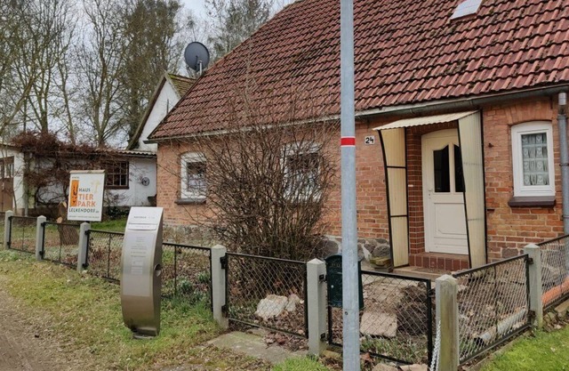 Cozy 200 year old farm cottage with wood-burning stove