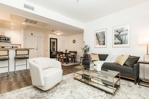 Cozy 2BD apartment
