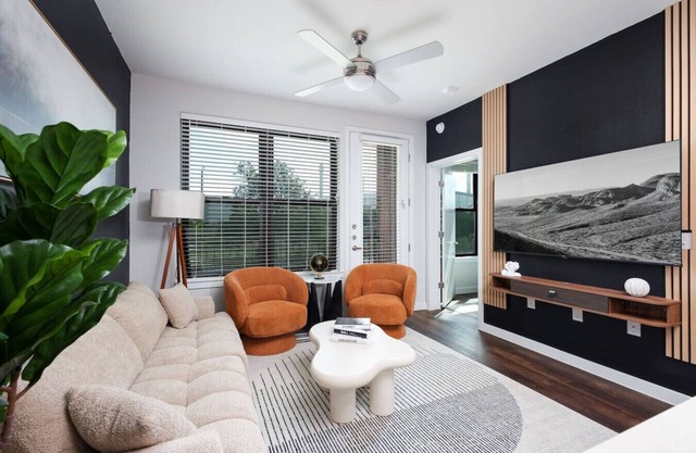 Cozy 2BR w/Gym, Parking Near Rvrwalk & Dome