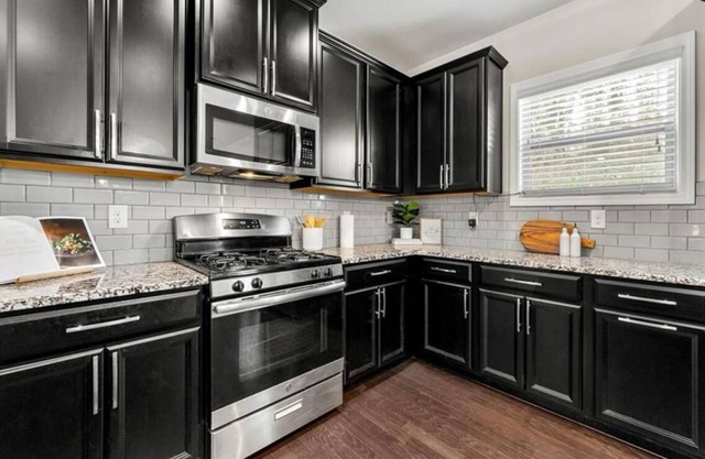 Cozy 3-bedroom house in enjoyable Atlanta with WiFi and AC