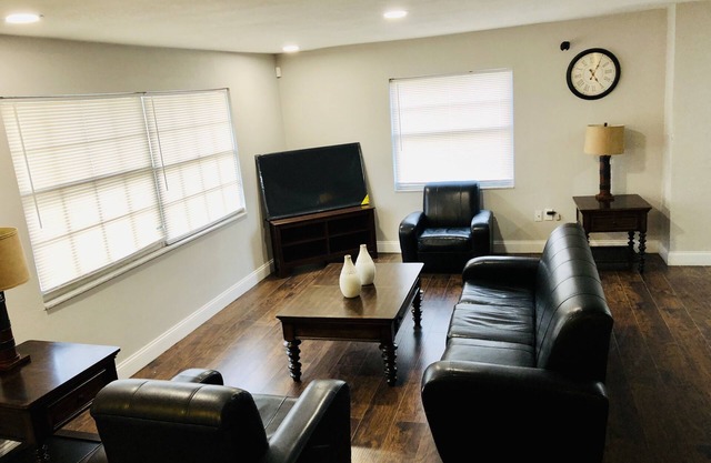 Cozy 3 bedroom second floor unit