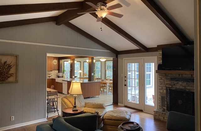 Cozy 3 bedroom home less than a mile from downtown Dripping Springs!