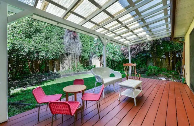 Cozy 3-bedroom villa with free parking