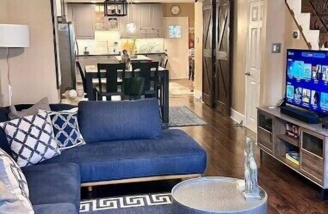 Cozy 3BR 15 mins from Center City, PHL Airport, UPenn and Stadiums.
