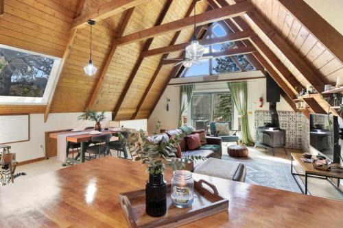 Cozy 3br A-frame Sauna Firepit & S'mores!