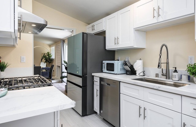 Cozy 4 Bedroom Near to Disney + Arcade & Games!
