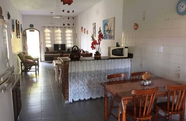 COZY AND AIRY HOUSE WITH 3 BEDROOMS AND A SUITE FOR UP TO 13 PEOPLE.