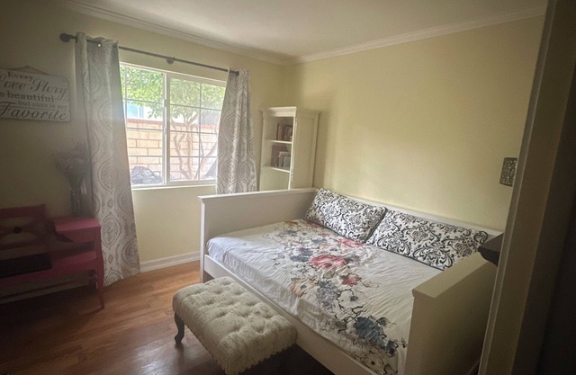 Cozy and charming housenall you need is here nSeveral relaxing area awaiting 4-U